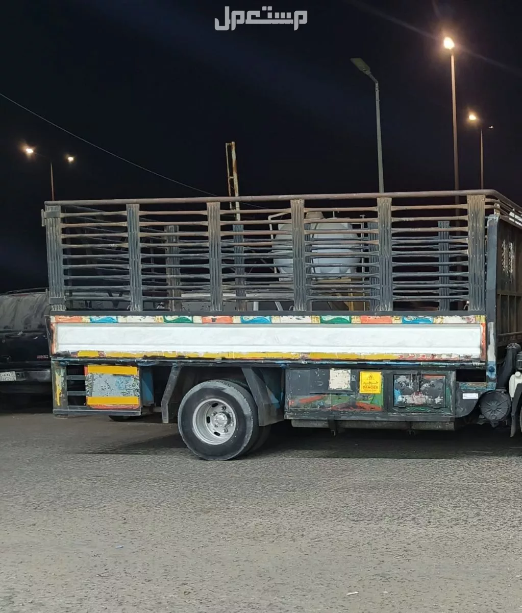 دينا التخلص من الأغراض القديمه بالرياض  في الرياض بسعر 300 ريال سعودي