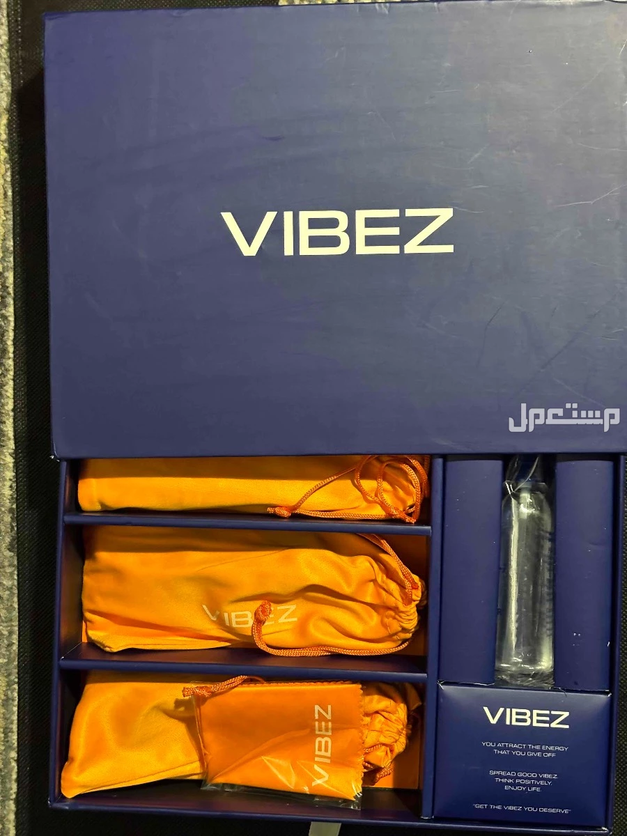 للبيع نظارة شمسية عدد 3 في بوكس  في الرياض بسعر 100 ريال سعودي