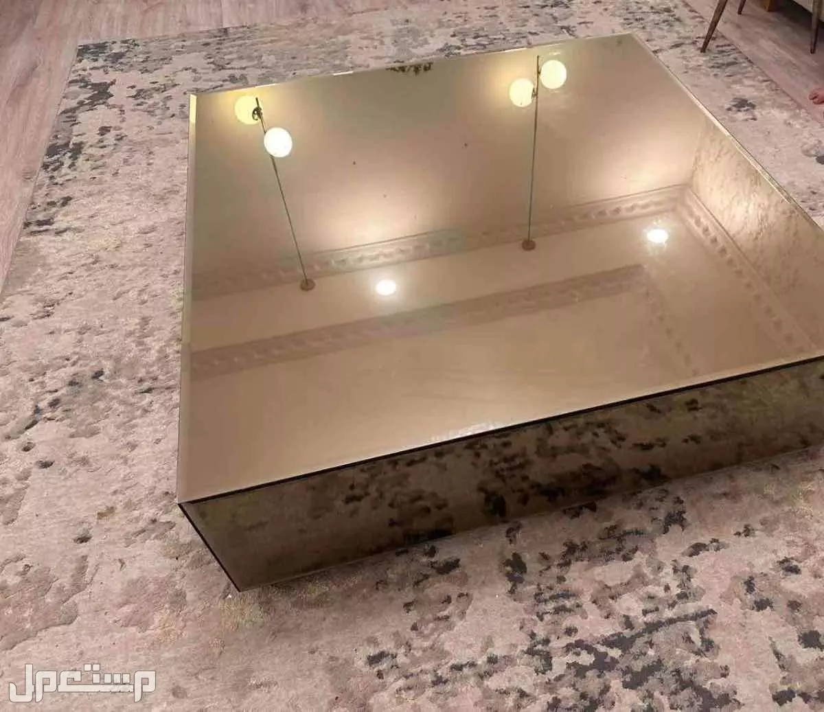 طاولة ابيات الدمام حي النور ب 700 ريال