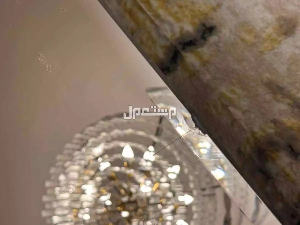 طاولة ابيات الدمام حي النور ب 700 ريال