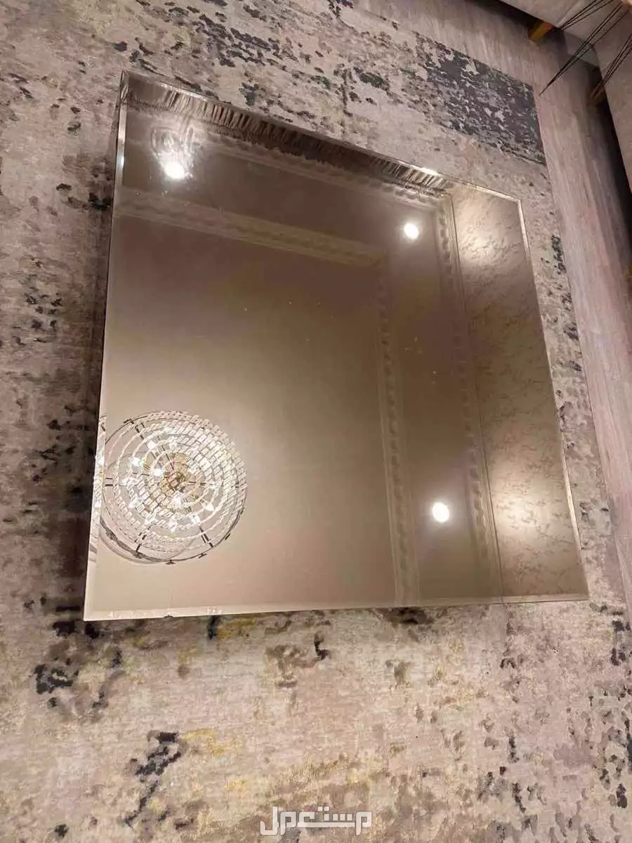 طاولة ابيات الدمام حي النور ب 700 ريال