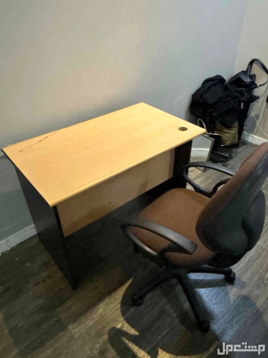 كرسي وطاولة للبيع بسعر 195﷼ في جدة