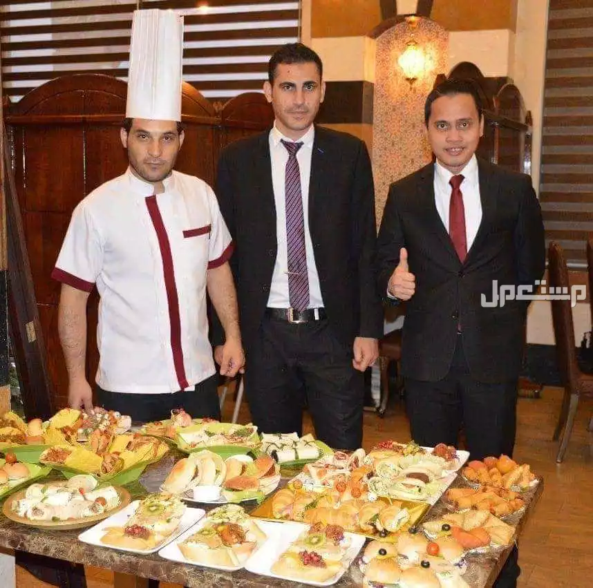 شيف مطبخ تنفيذي Executive chef سوري الجنسية إقامة (ابحث عن عمل) متخصص في المطبخ اللبناني والشامي والارمني والغربي والشرقي والمشاوي والبارد والساخن خبرة 14 عام في مجال الفنادق والمطاعم والشرك