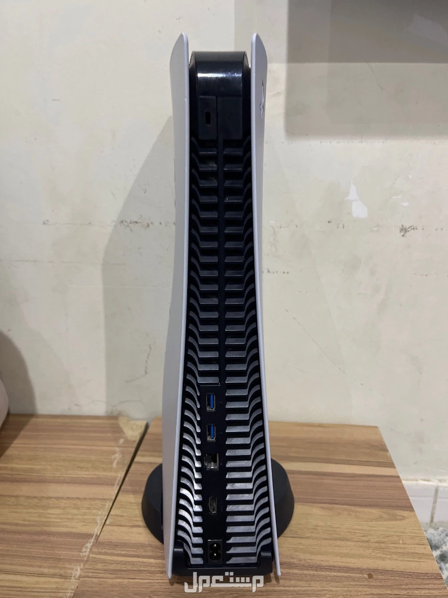 الرياض الدار البيضاء في الرياض بسعر 1500 ريال سعودي سوني فايف اخو الجديد مع اغراضه كلها ب 1500