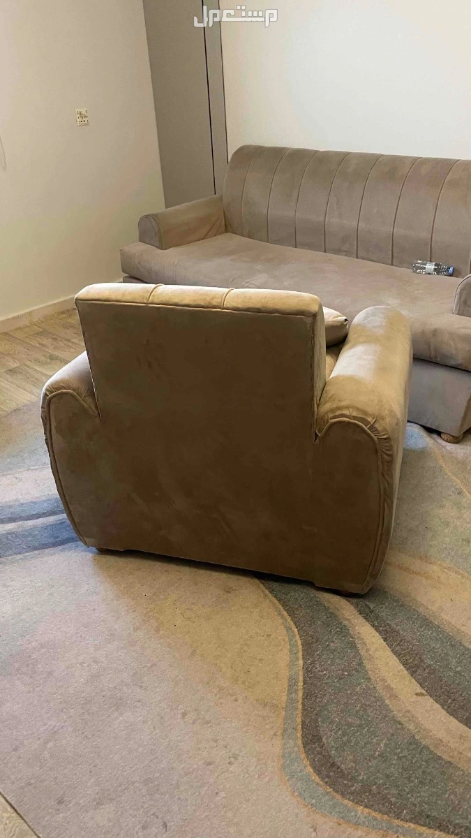 كنب 4 قطع في جدة بسعر 600 ريال سعودي