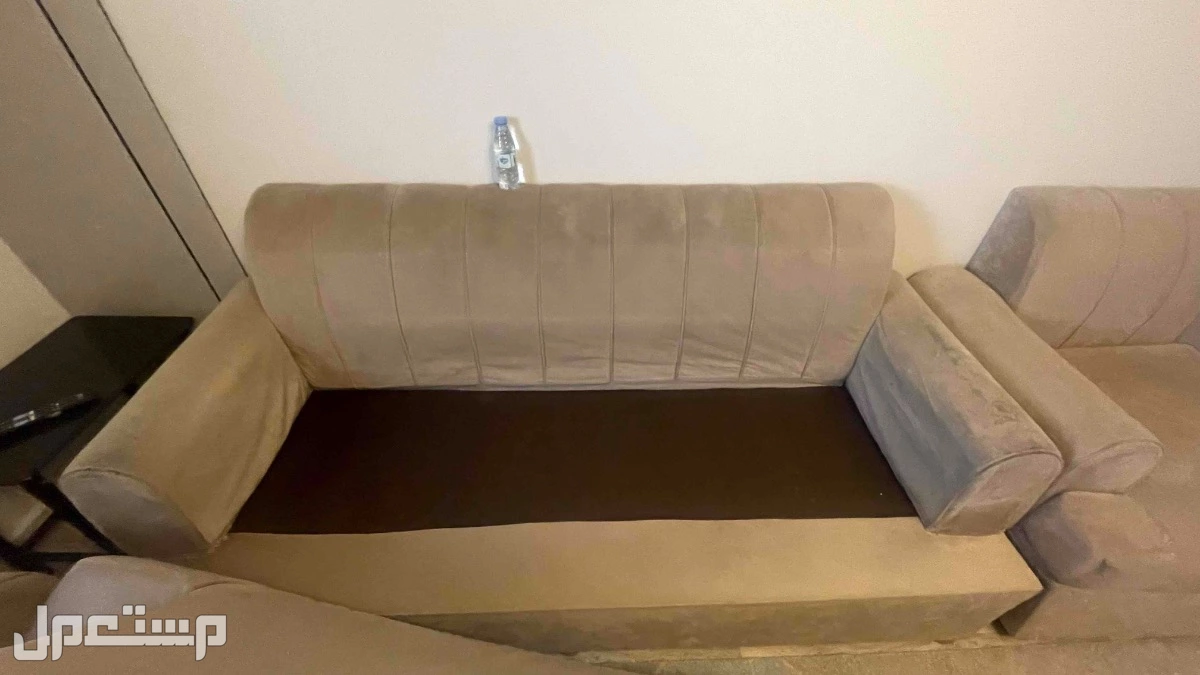 كنب 4 قطع في جدة بسعر 600 ريال سعودي