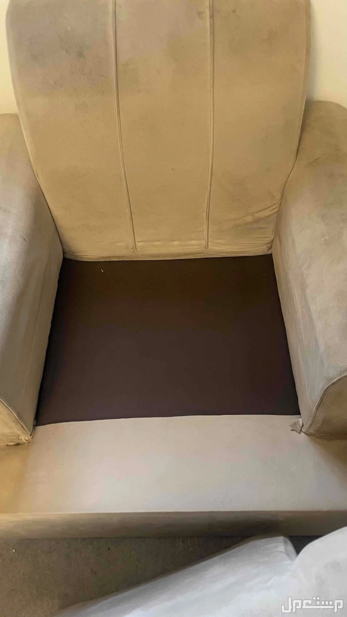 كنب 4 قطع في جدة بسعر 600 ريال سعودي