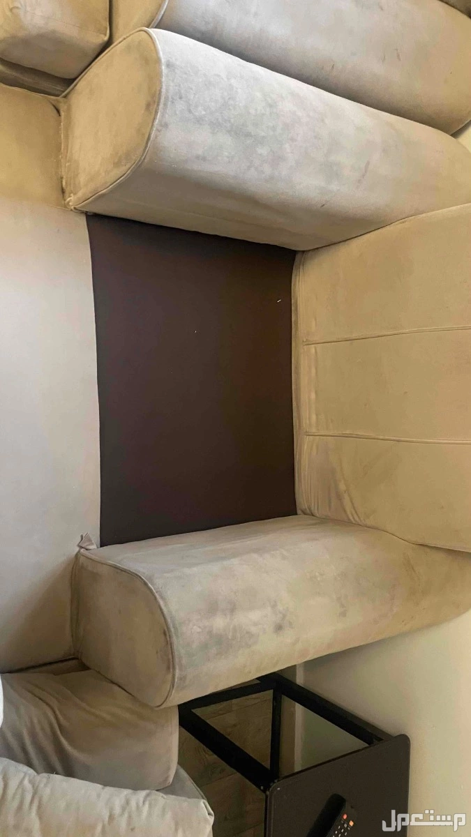 كنب 4 قطع في جدة بسعر 600 ريال سعودي