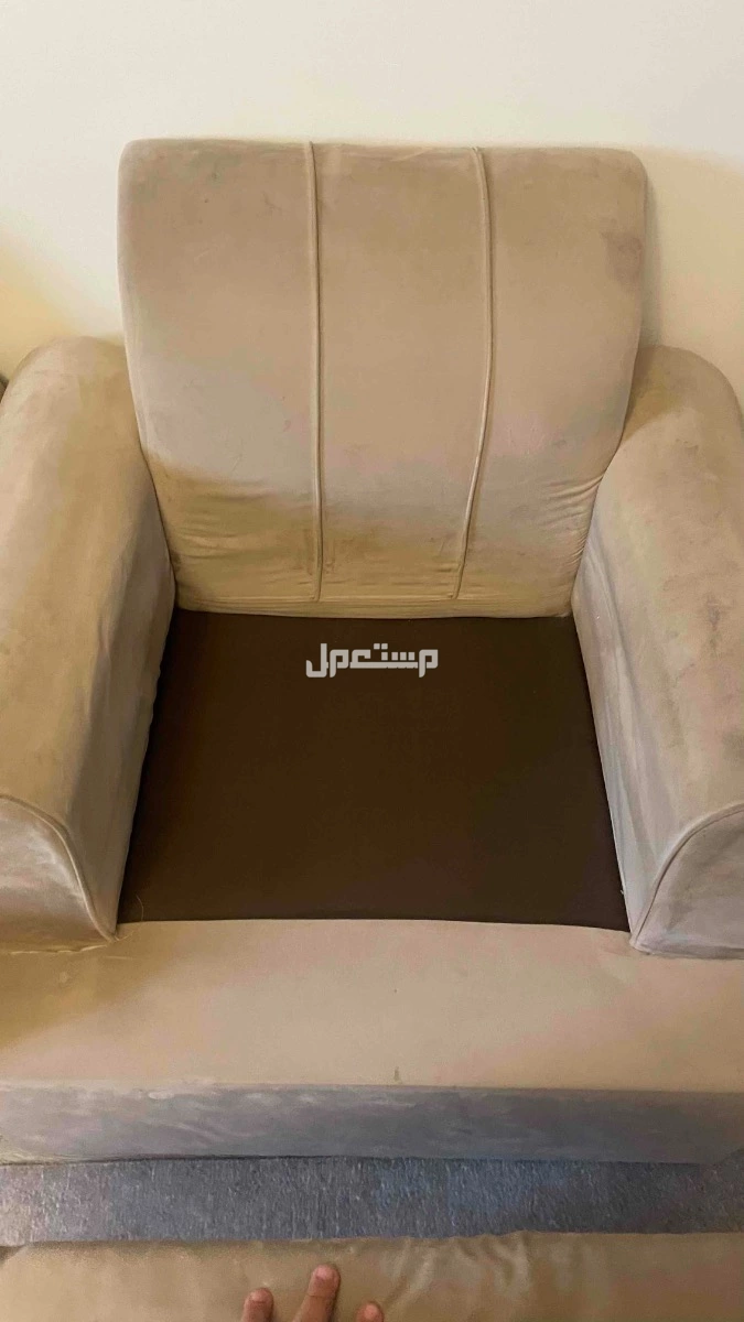 كنب 4 قطع في جدة بسعر 600 ريال سعودي