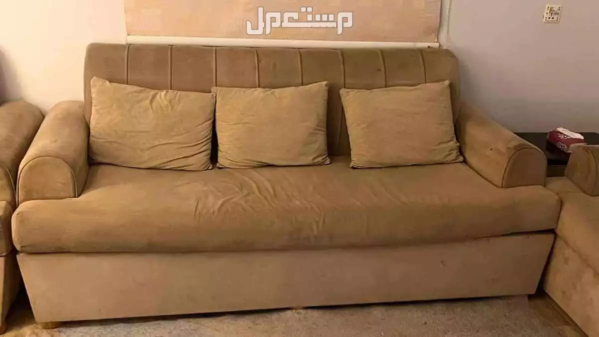 كنب 4 قطع في جدة بسعر 600 ريال سعودي