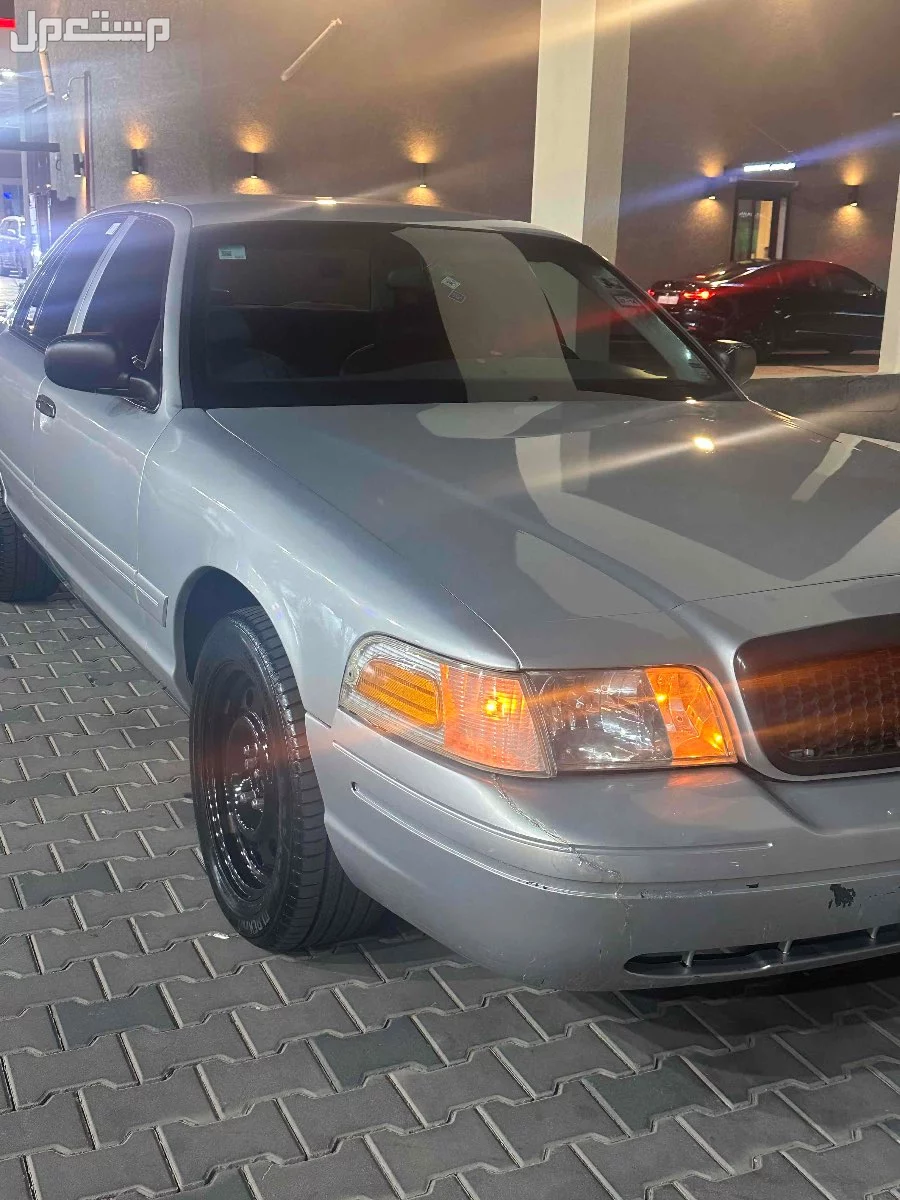 فورد كراون فكتوريا 2001 مستعملة للبيع في جدة بسعر 15 ألف ريال سعودي