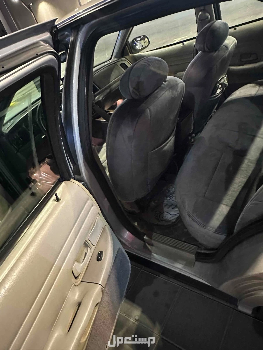 فورد كراون فكتوريا 2001 مستعملة للبيع في جدة بسعر 15 ألف ريال سعودي