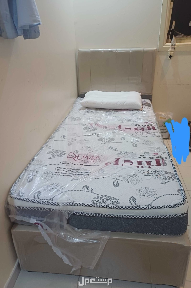 سرير بمرتبة ومخدة في المدينة المنورة بسعر 220 ريال سعودي