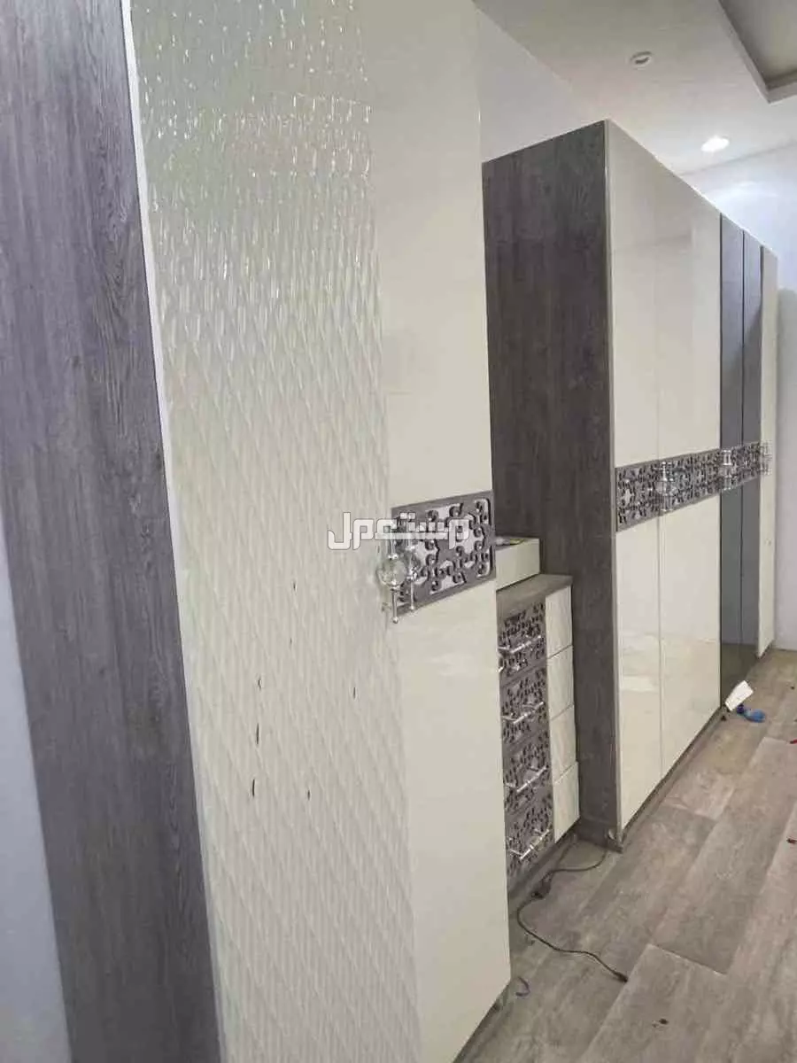 في محايل عسير  بسعر 4500 ريال سعودي الغرفه جديده