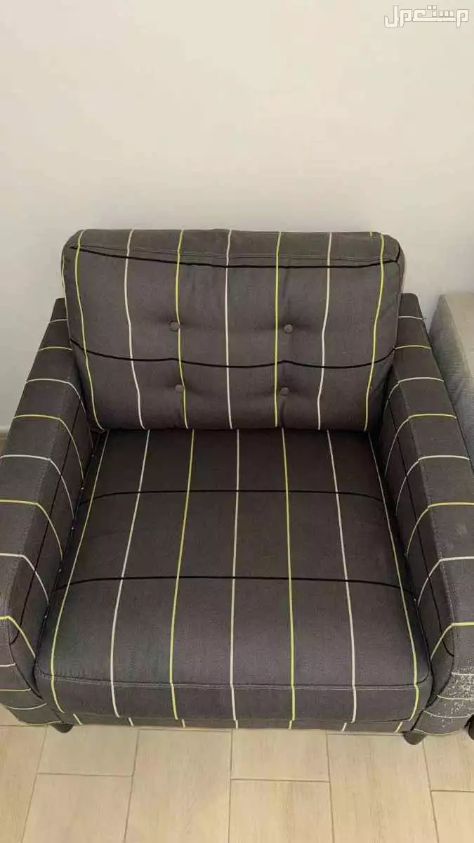 كنب 3 قطع - شمال جدة - السعر 1200 ريال قابل للتفاوض