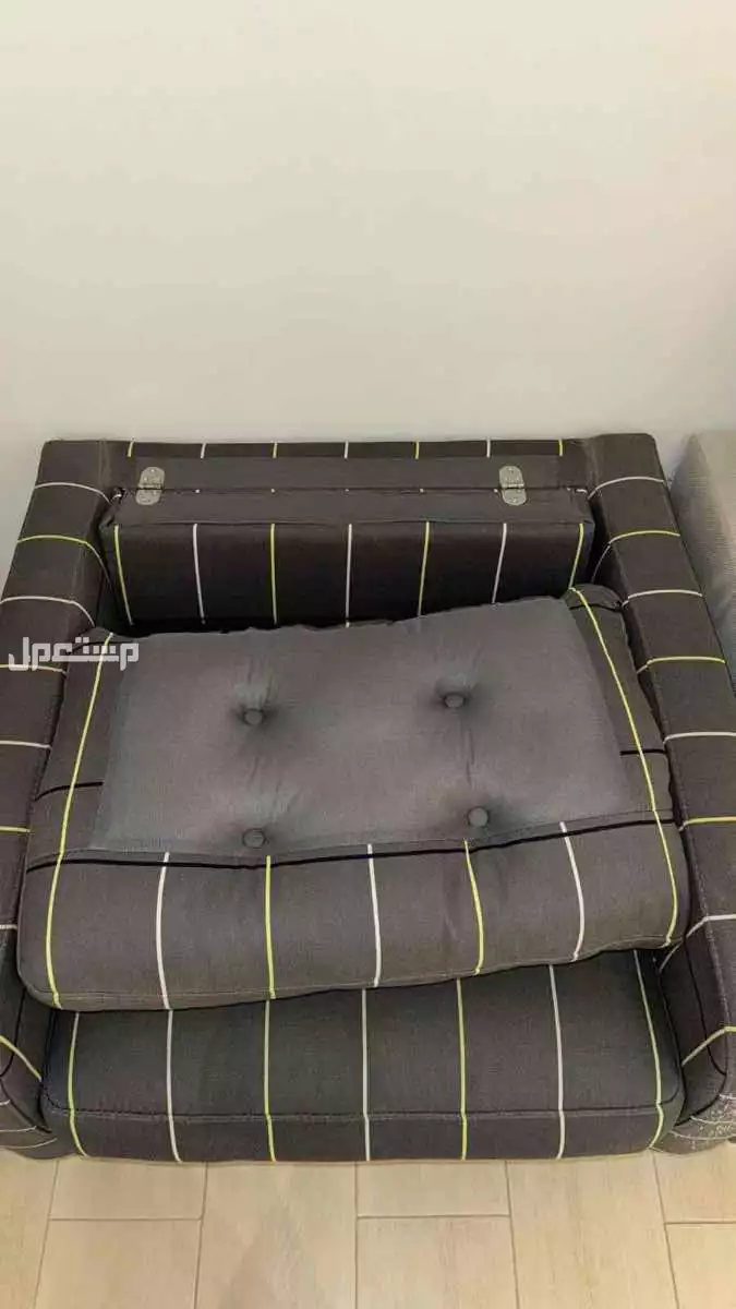 كنب 3 قطع - شمال جدة - السعر 1200 ريال قابل للتفاوض