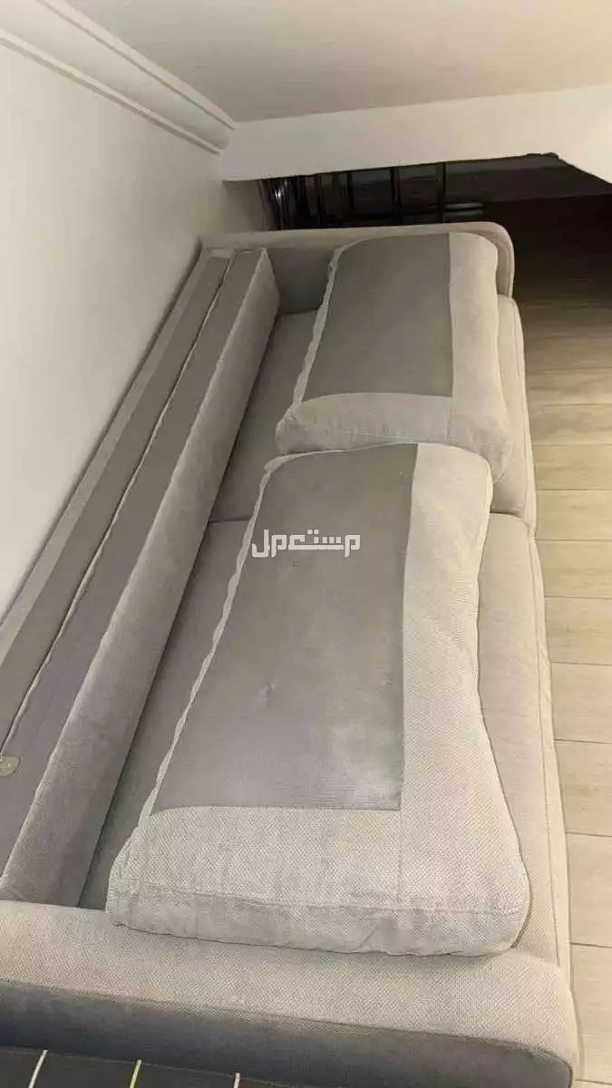 كنب 3 قطع - شمال جدة - السعر 1200 ريال قابل للتفاوض