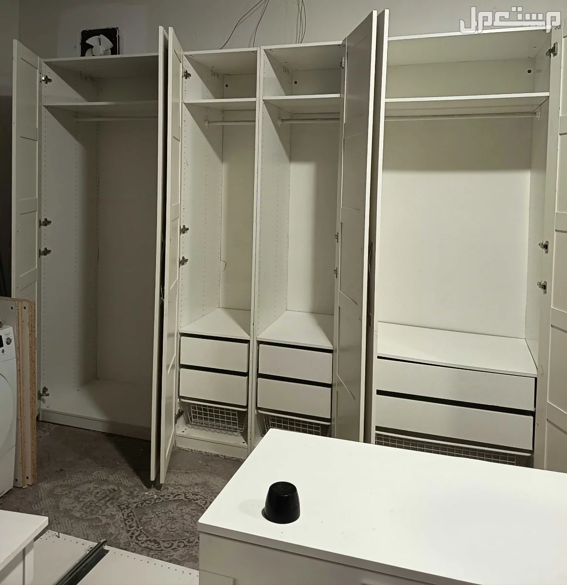 دولاب ملابس من ايكيا نظيف جدا في الرياض بسعر 1500 ريال سعودي