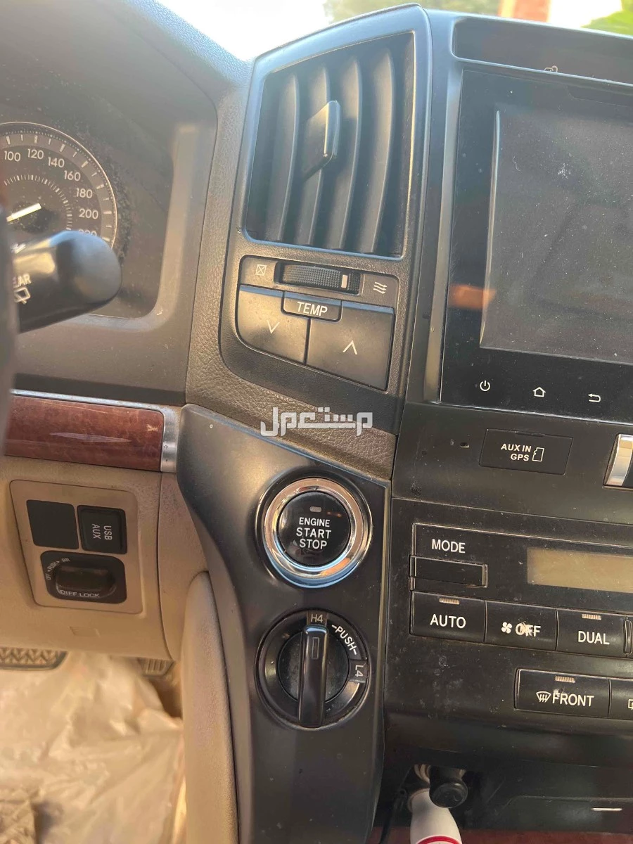 تويوتا لاندكروزر 2014 مستعملة للبيع في الرياض بسعر 85 ألف ريال سعودي