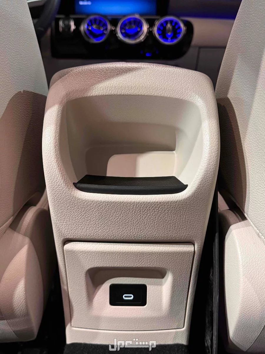 للبيع مرسيدس CLA 200 موديل 2025