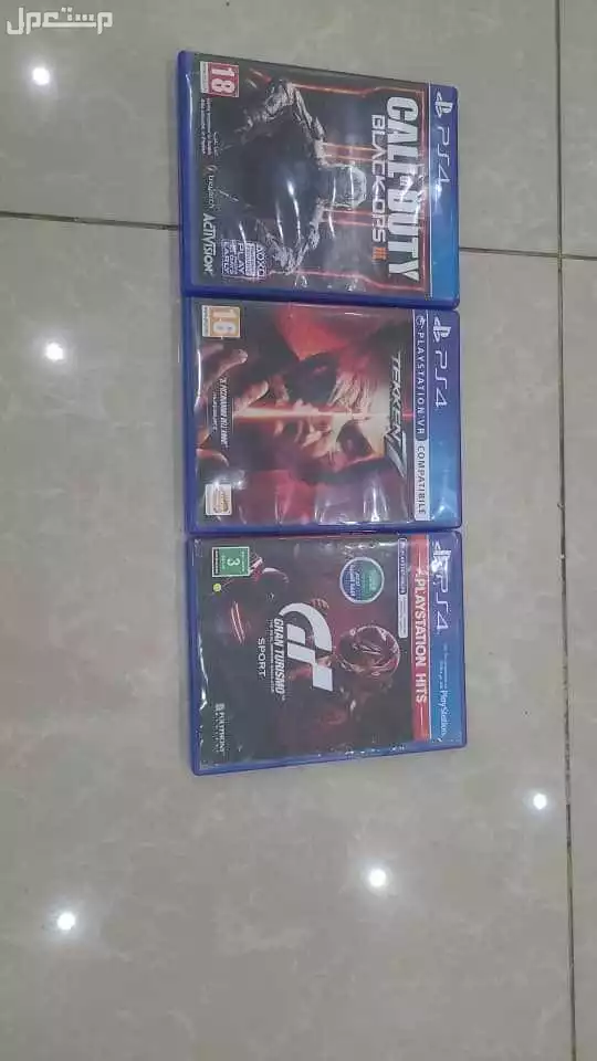 بلاي ستيشن 4 بحالة ممتازة، 1تيرا، سليم، غير مفكوك،بسعر 500ريال الألعاب