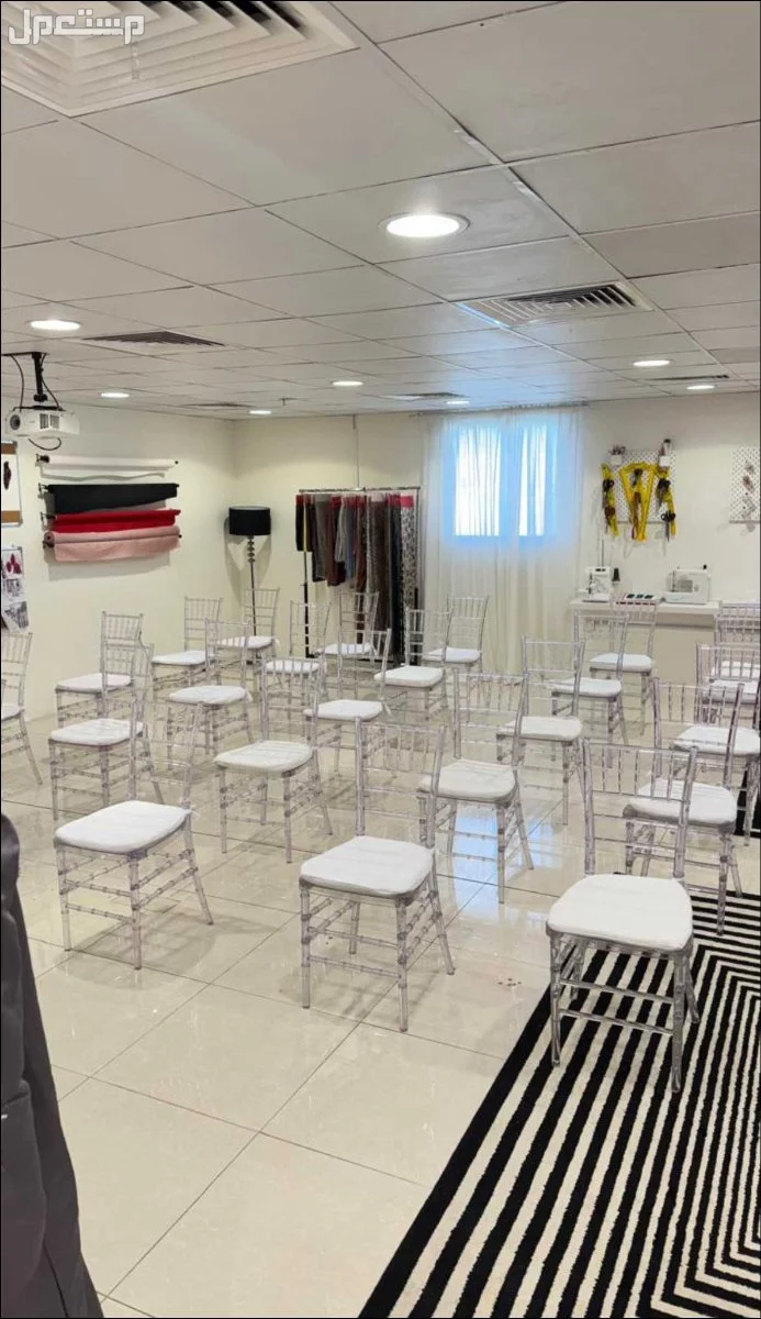 تأجير كنب فردي ثنائي ثلاثي كوشه مكيفات زوالي طاولات طعام الرياض