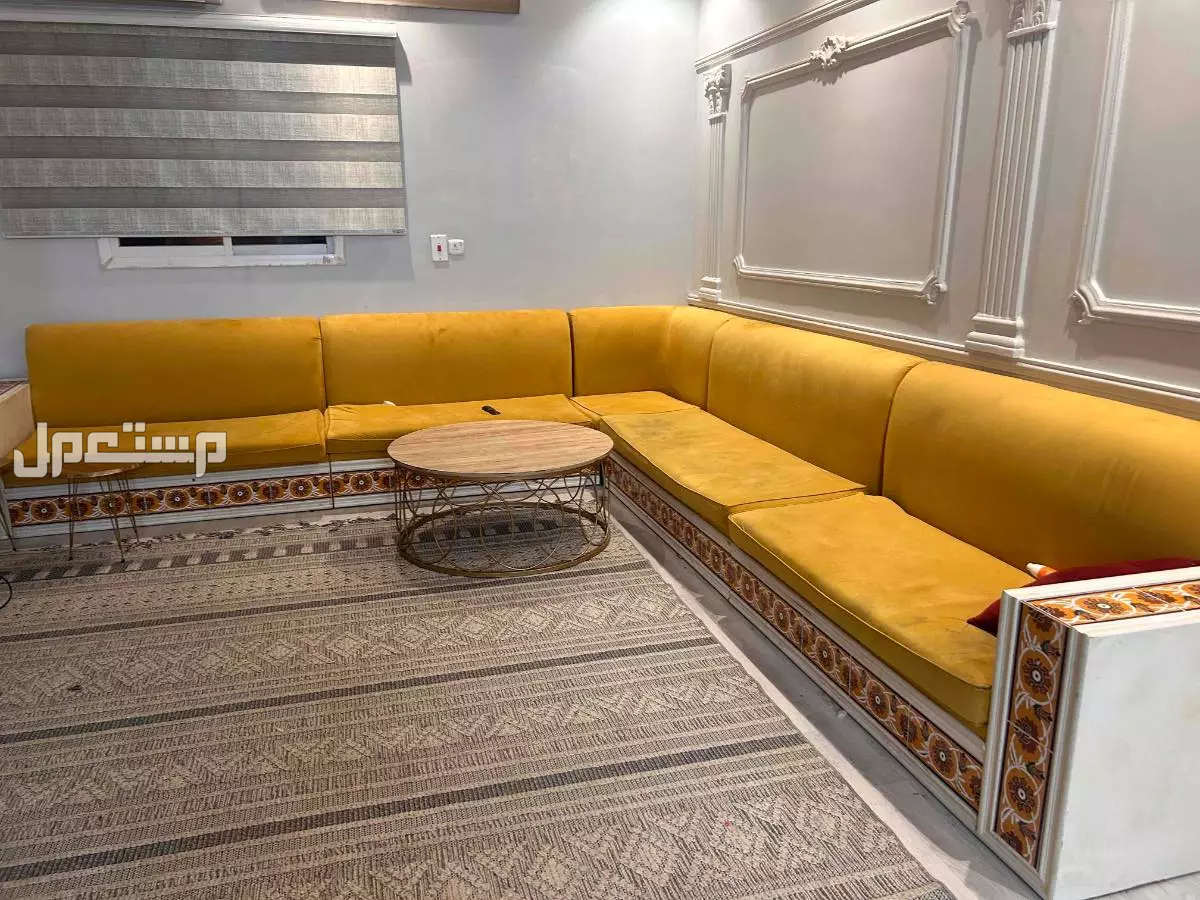 للبيع كنب مستعمل نضيف قابل للتفاوض رياض  في الرياض بسعر ألف ريال سعودي