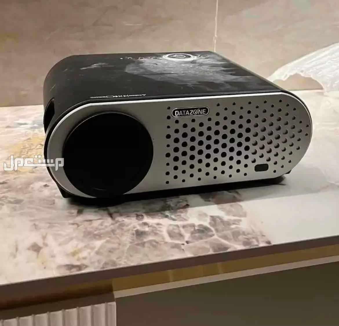 لابتوب لينوفو ، بروجكتر ماركة لينوفو في الرياض بسعر 700 ريال سعودي