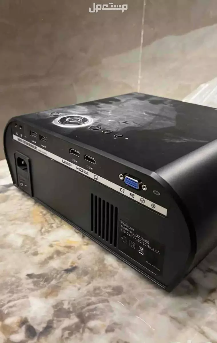 لابتوب لينوفو ، بروجكتر ماركة لينوفو في الرياض بسعر 700 ريال سعودي