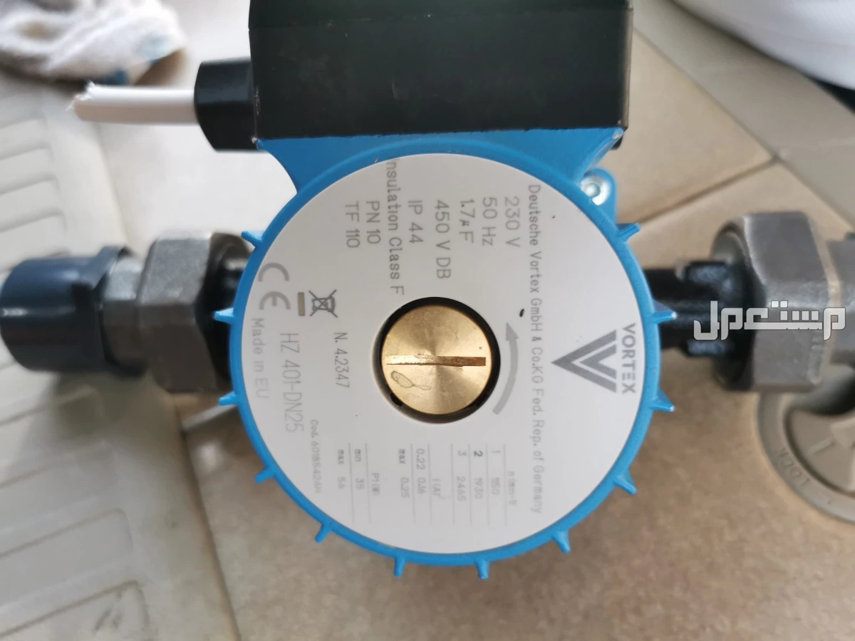 للبيع سخان بويلر ديزل ايطالي بحاله الوكاله ضمان 10 سنوات