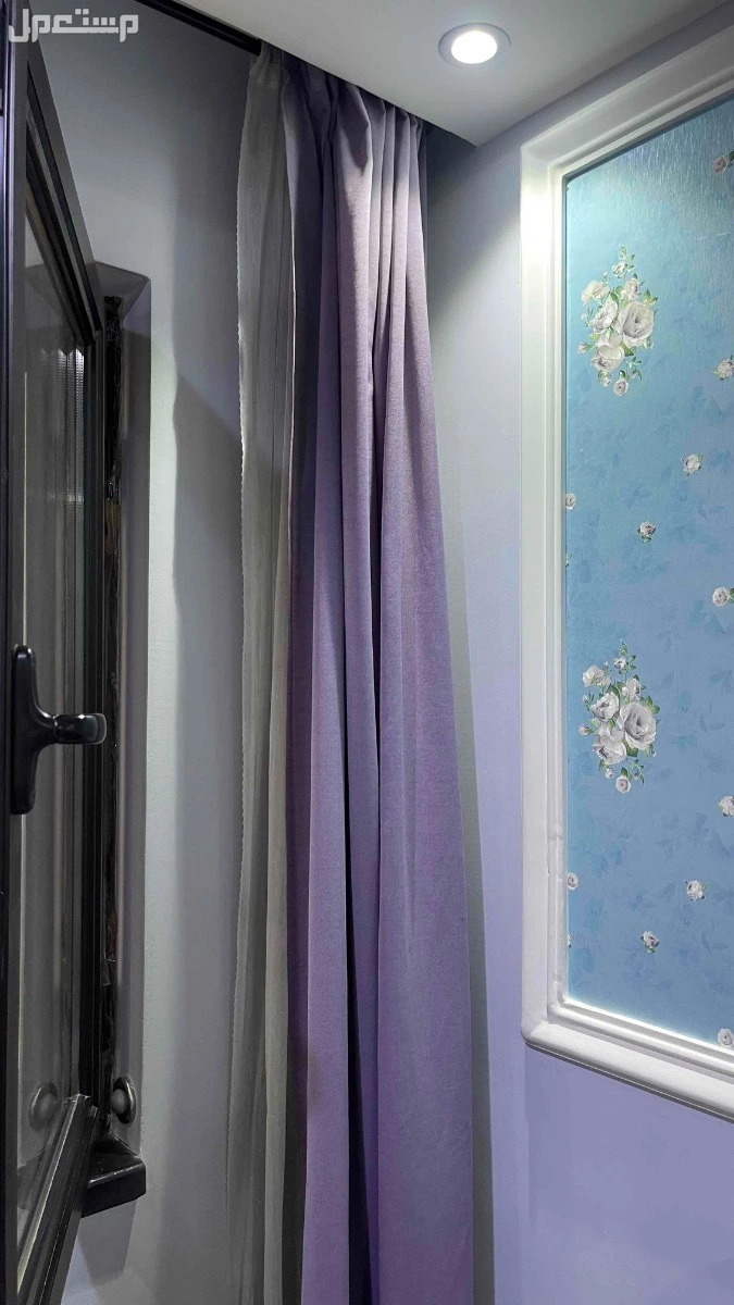 كنب مستعمل للبيع كنب مستعمل للبيع  في الرياض بسعر ألف ريال سعودي