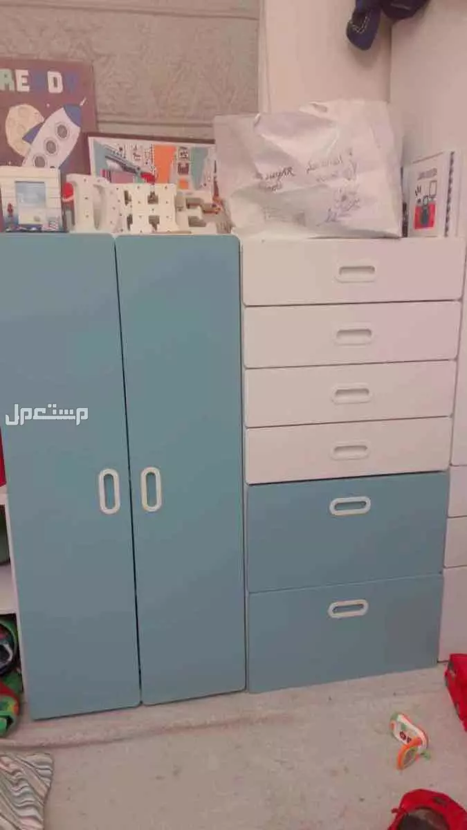 سريرين اطفال مع دواليب ايكيا نظيفة  في الخبر بسعر 500 ريال سعودي