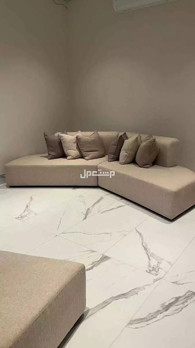 كنب مودرن ، شبة جديد لم يتم استعمله