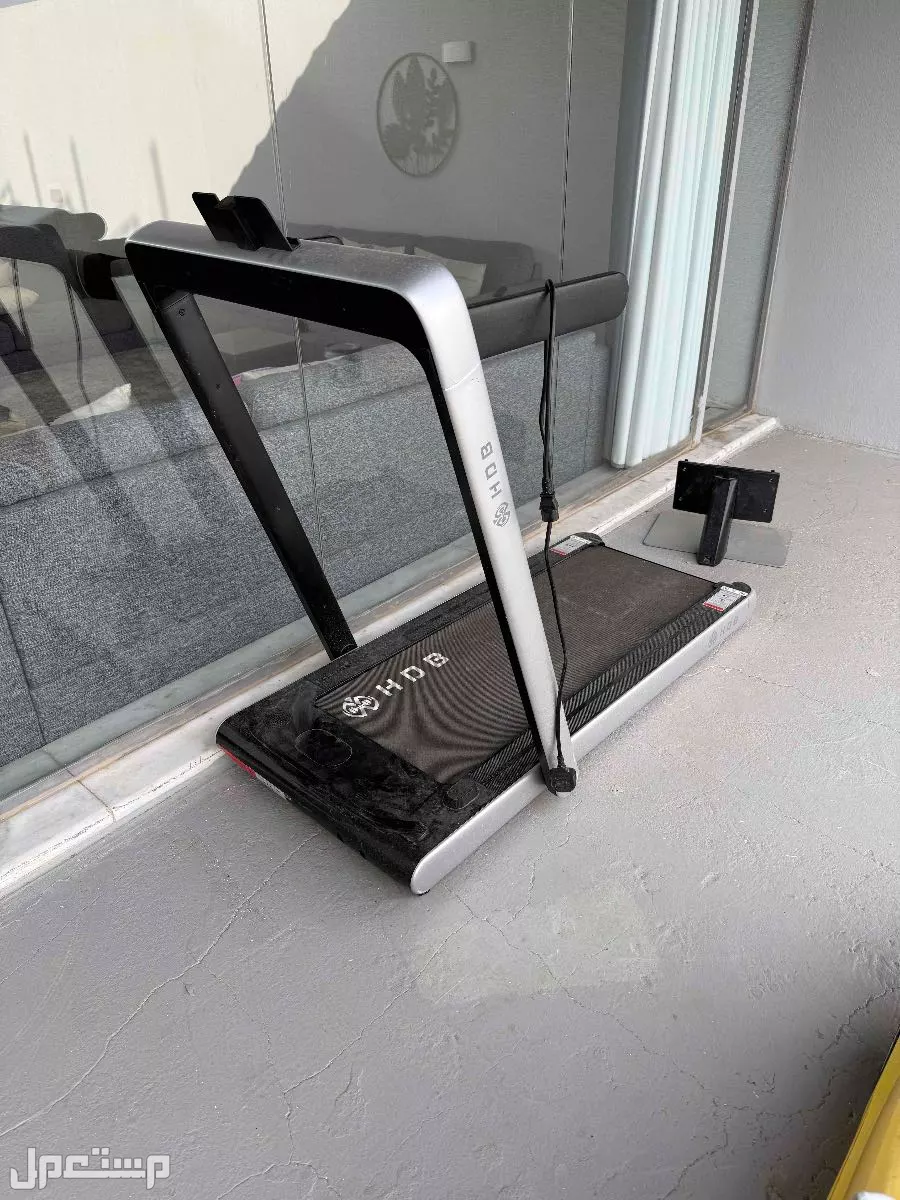 جهاز رياضي للمشي والجري يجي معة سلك كهرب وريموت تحكم من شركة المهيدب  500 ريال سعودي استخدام شخصي في منظقة عسير ( احدرفيدة) لا يتواصل الا الصامل والله يبارك للجميع التواصل واتس اب وصل الله
