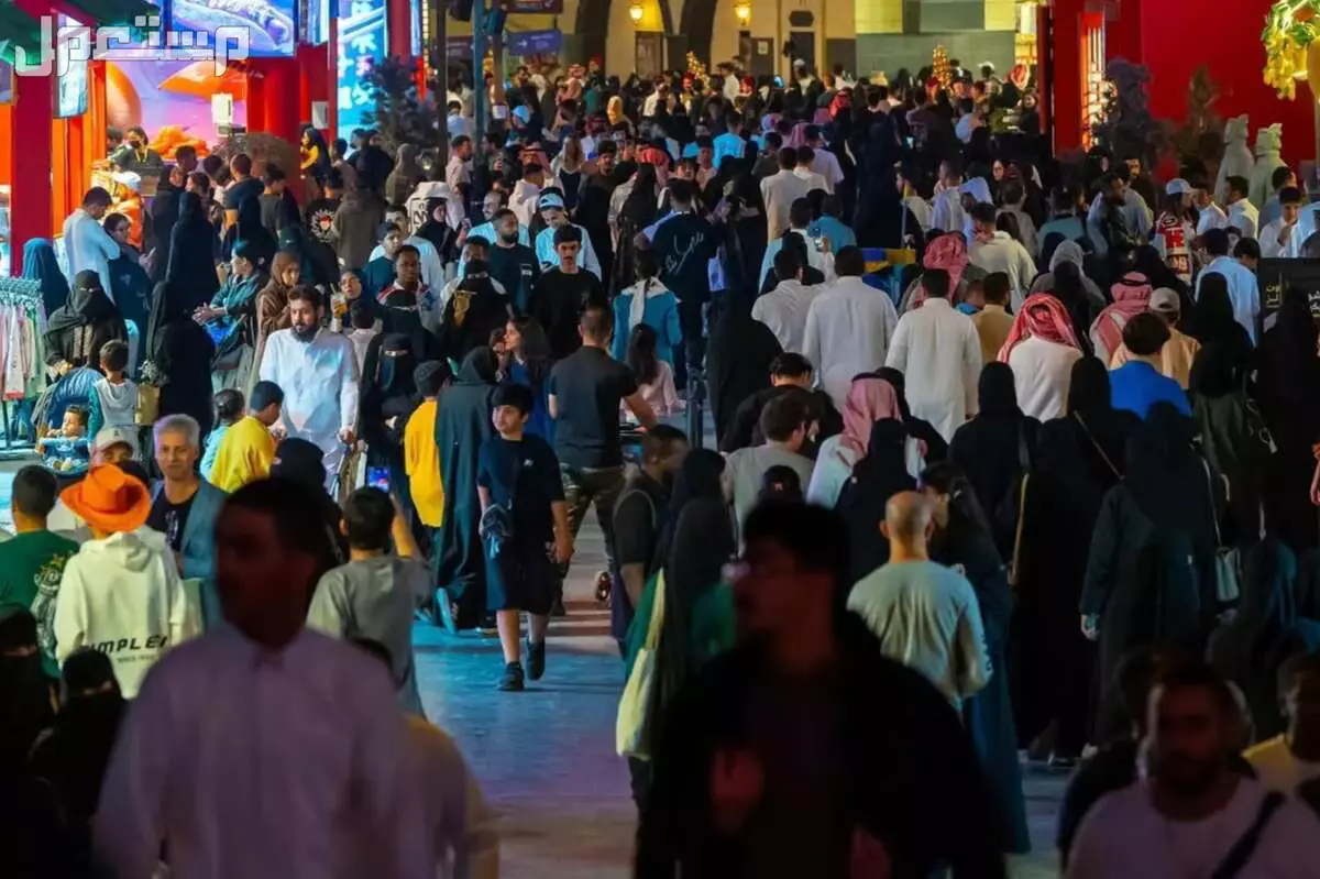 ما هو تفسير حلم موسم الرياض والسفر إلى السعودية في المنام؟ أجواء موسم الرياض في الحلم