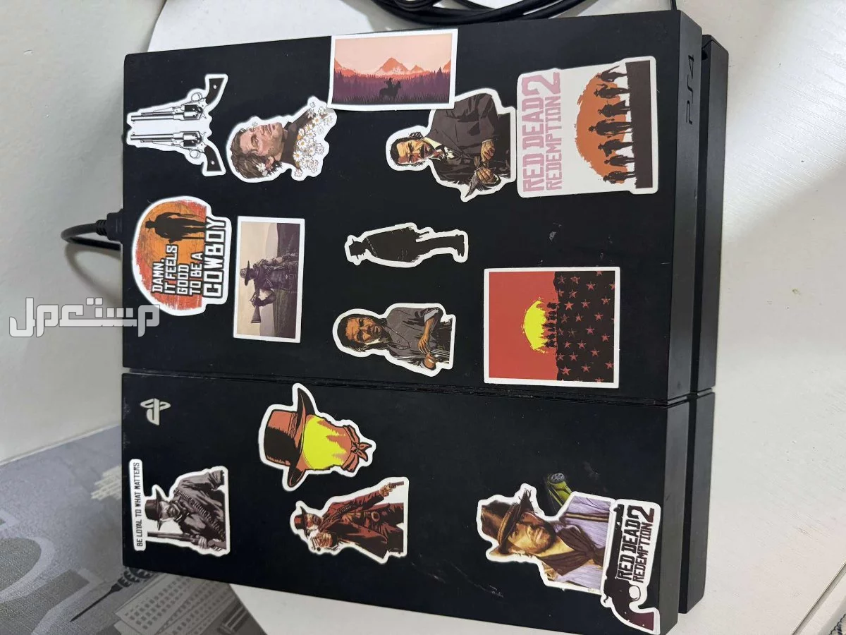 سوني 4 نضيف وشريط مصارعه 2022 في تبوك بسعر 400 ريال سعودي