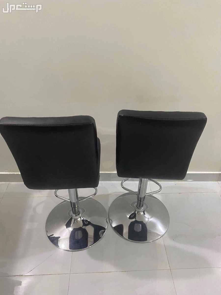 كرسيين من هوم بوكس للبيع في الرياض