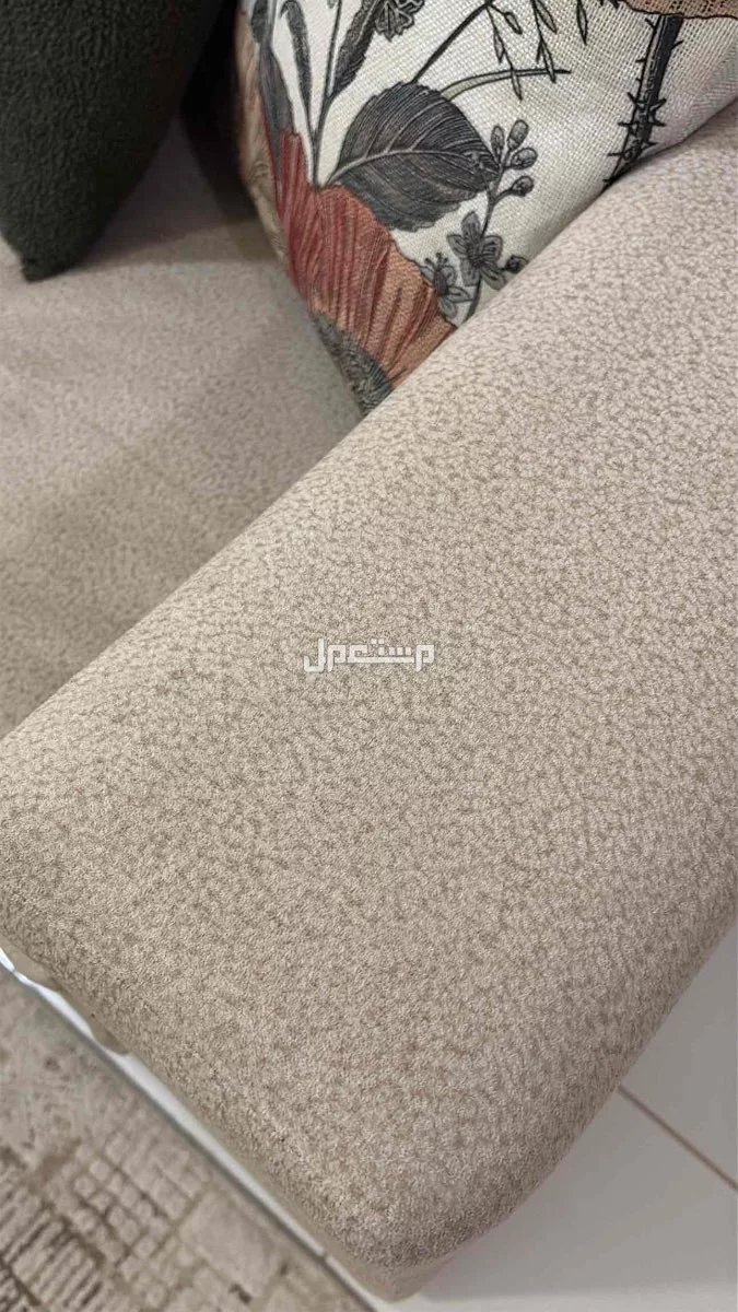 للبيع كنب وفرشه وطاوله بالقصيم