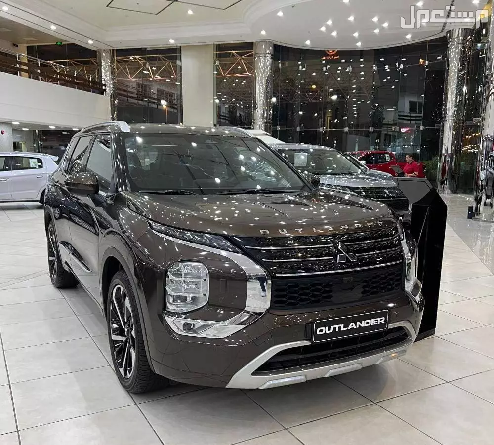 أفضل سيارة دفع رباعي يابانية لعام 2026: سيارات SUV للبَر والطرق الوعرة ميتسوبيشي اوتلاندر 2026- أفضل SUV اعتمادية