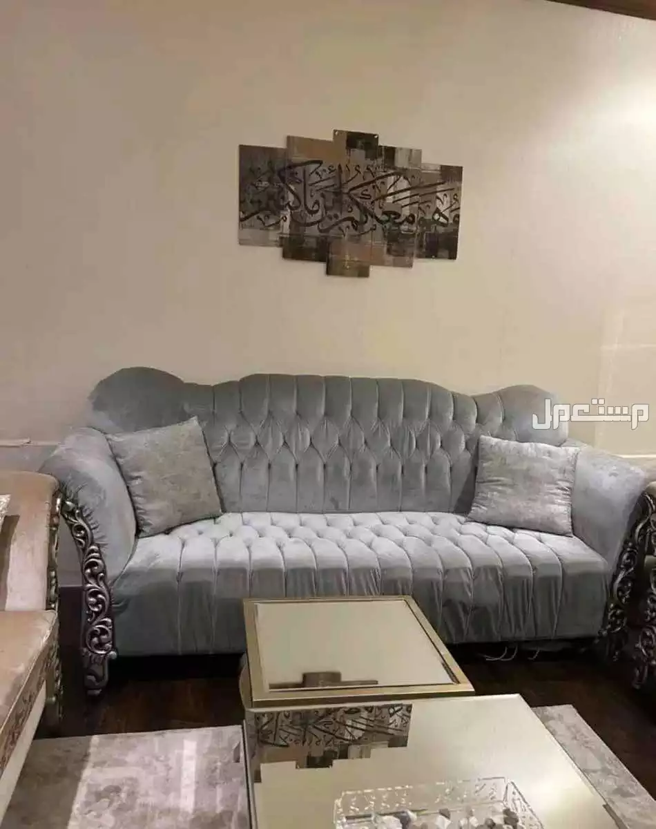 للبيع كنب فخم يتكون  في جده ب2000 في جدة بسعر ألفين ريال سعودي