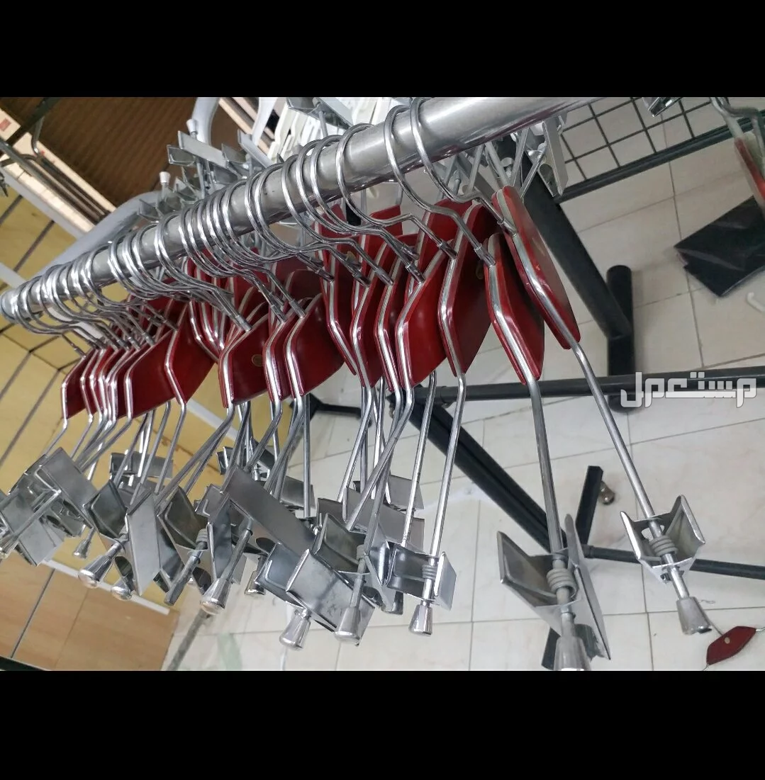 علاقيات ملابس نظيفه في القنفذة بسعر 2 ريال سعودي