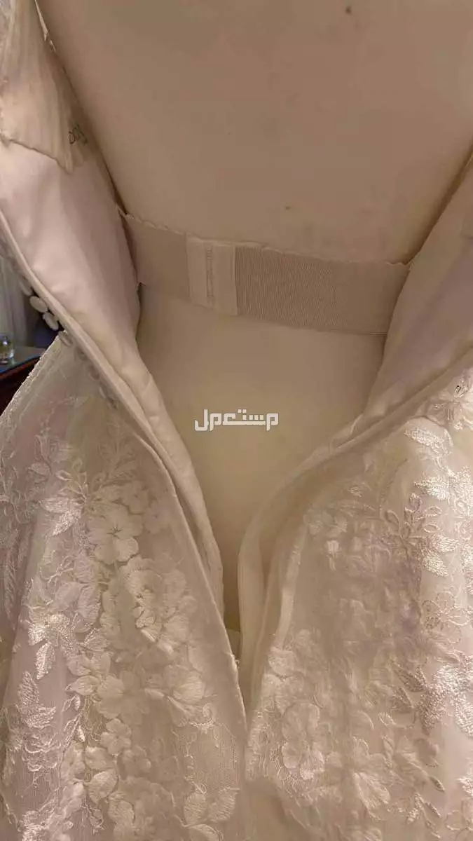 فستان زواج للبيع في الدمام الشاطىء الشرقي