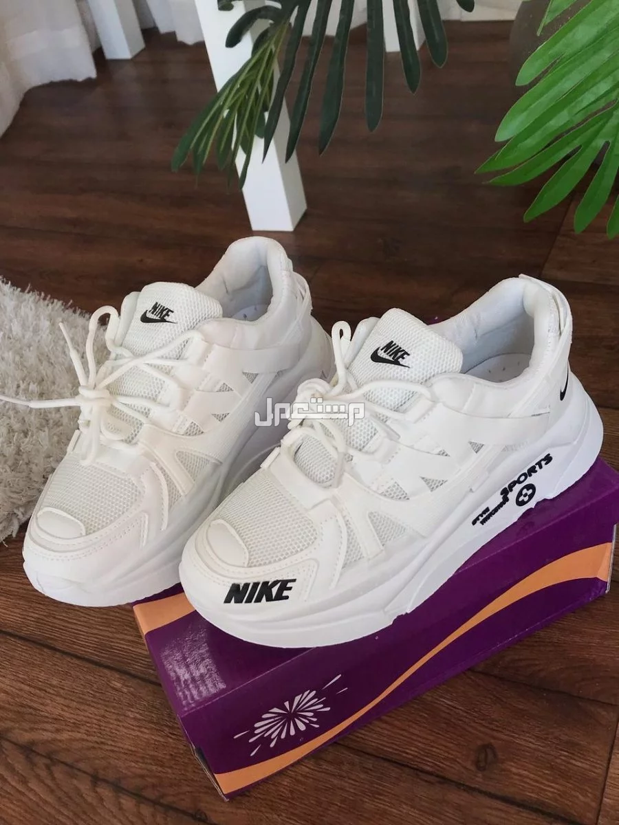 عرض 3 شوزات نسائي ماركات متنوعة