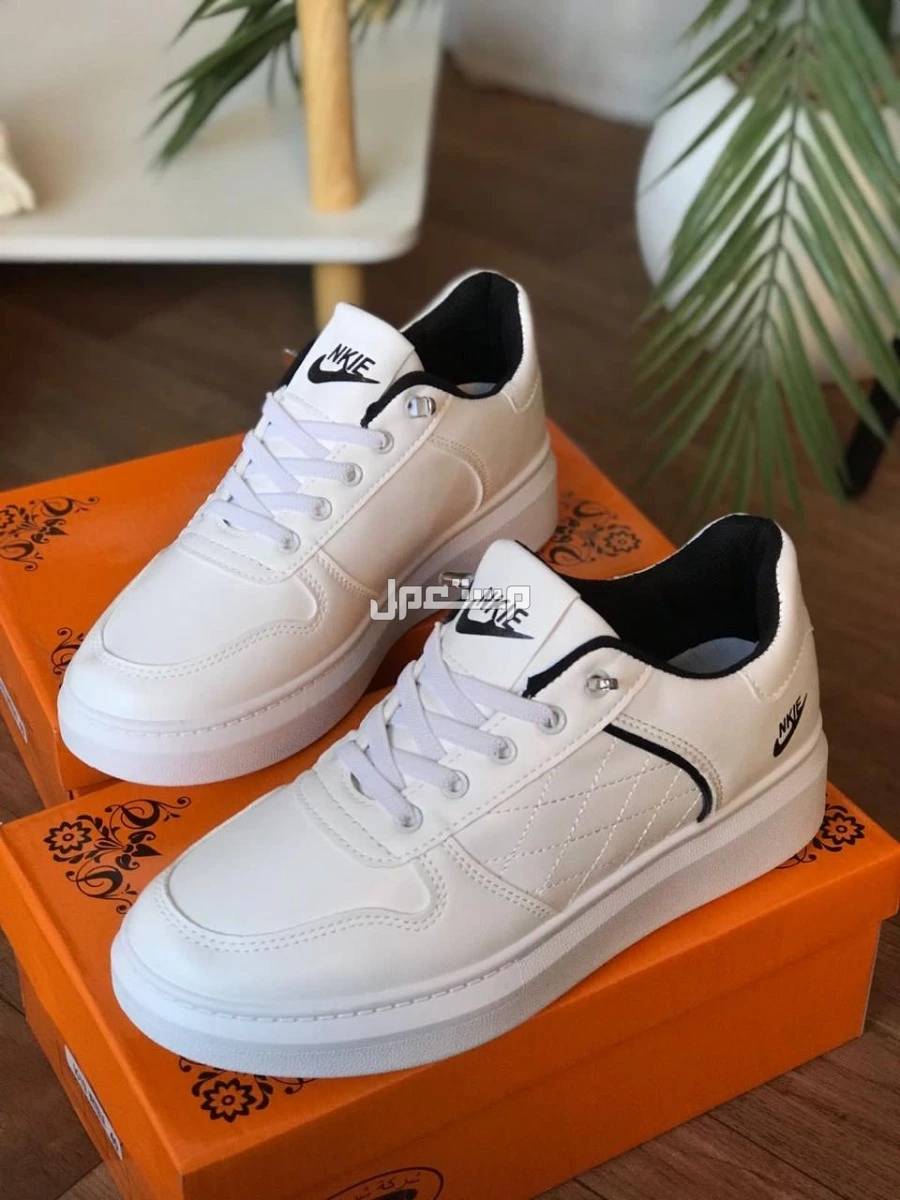 عرض 3 شوزات نسائي ماركات متنوعة