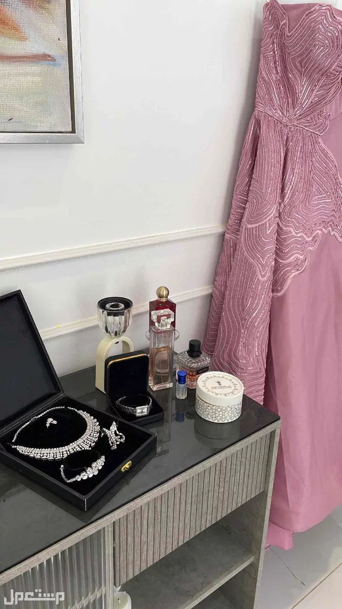 فستان من مجوعه المصمم فواد سيركس المصممه نور فتح الله