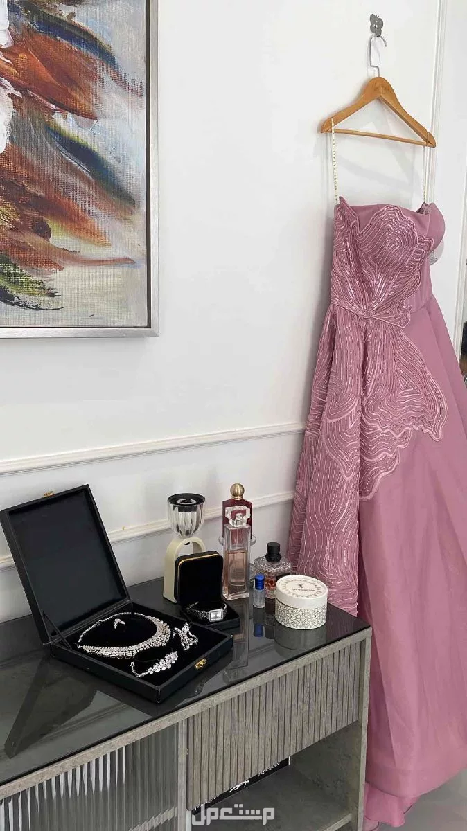 فستان من مجوعه المصمم فواد سيركس المصممه نور فتح الله