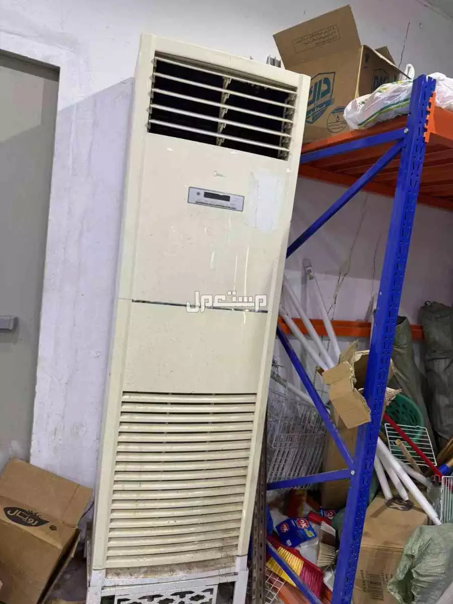 مكيفات دولابي موقعها في الضبية بصعر 14 الف ريال تبريد عالي وثلج على الشرط