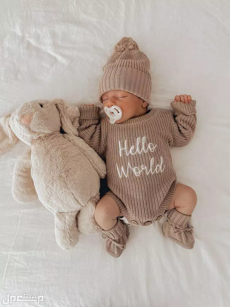 ما الوقت المناسب لشراء ملابس المولود الجديد؟.. رحلة تجهيز البيبي تبدأ من هنا ملابس المولود الجديد