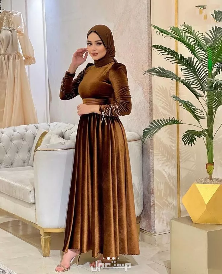 أجمل فساتين الشتاء 2026 التي يجب اقتناؤها.. اكتشفي موضة الموسم بالصور فساتين شتوية طويلة