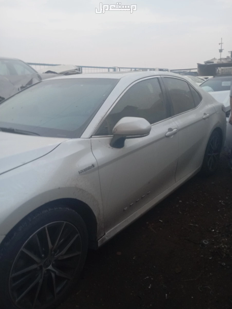 في الرياض بسعر 100 ريال سعودي لبيع قطع غيار تويوتا كامري